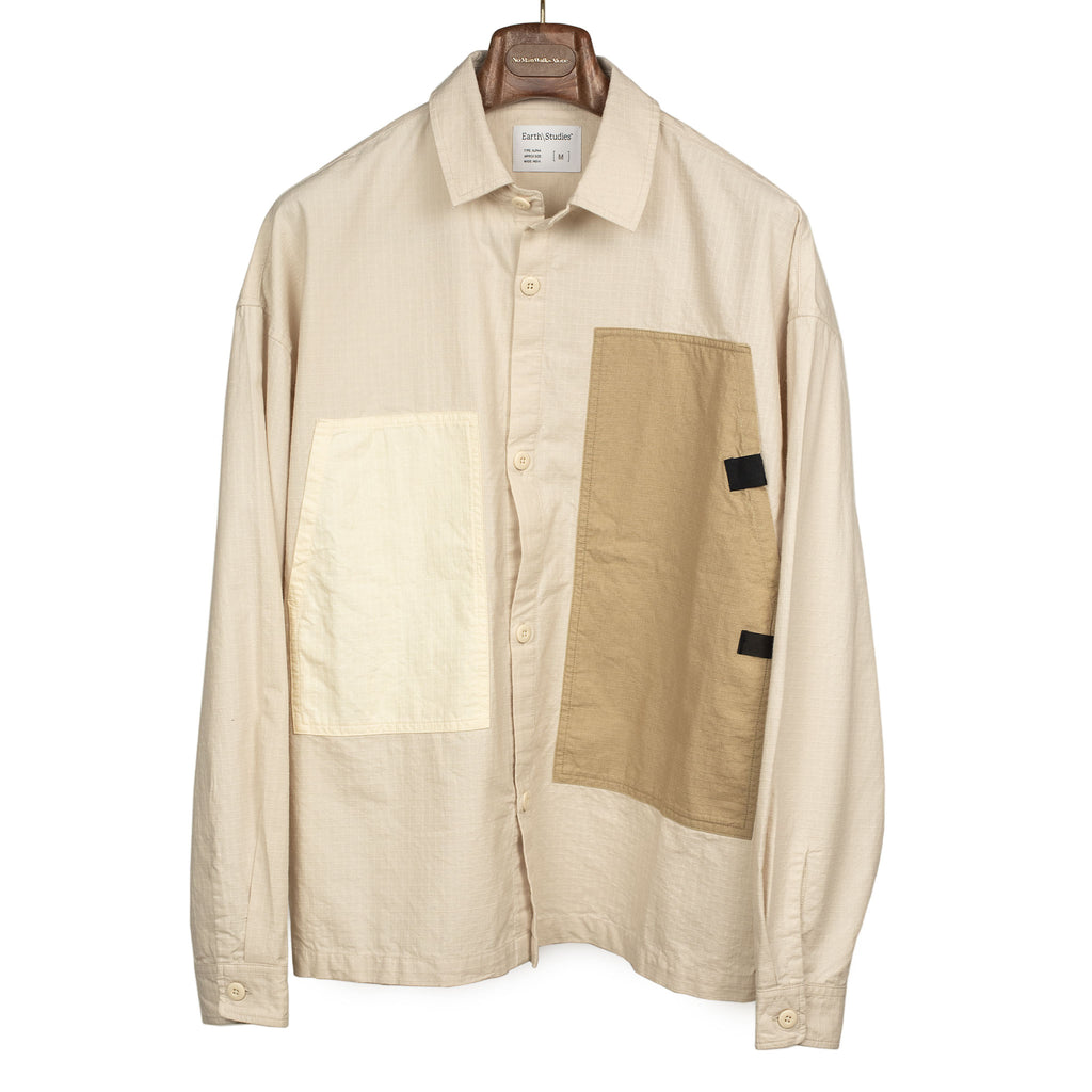 Research shirt in chalk strada paneled ripstop