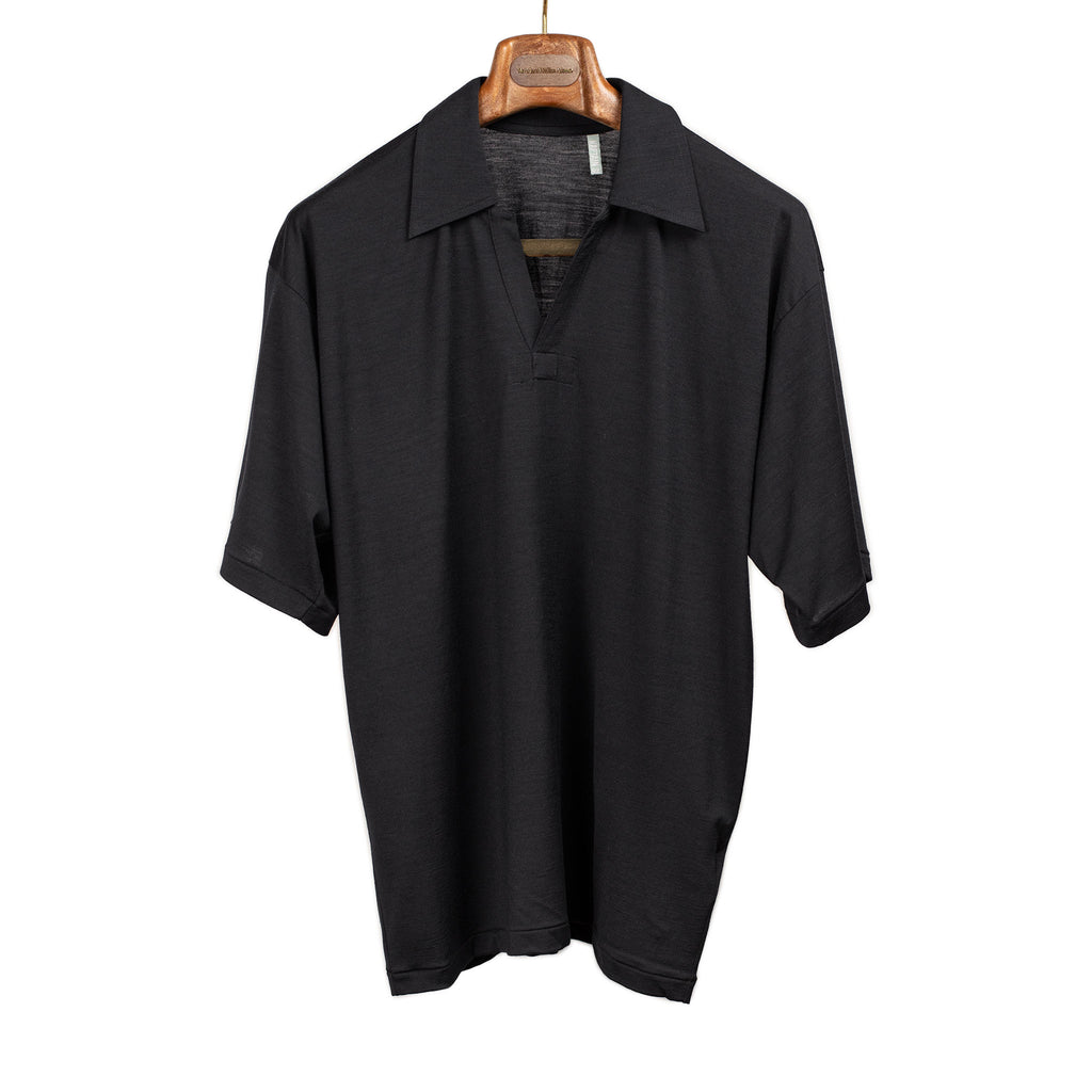 Kaptain Sunshine SS25 Skipper shirt in navy blue washable merino