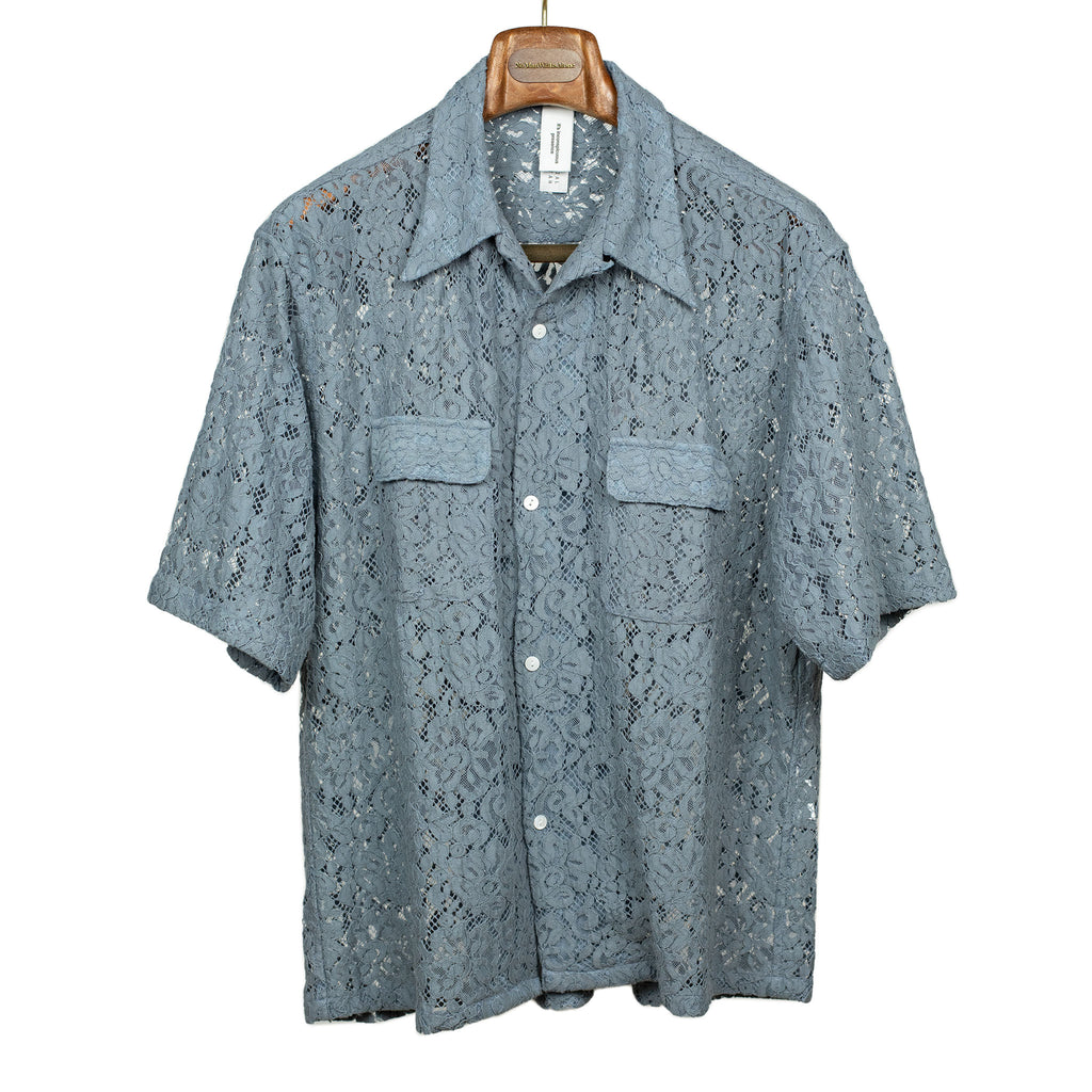 Niche Open collar shirt in slate blue cotton floral lace No Man Walks Alone