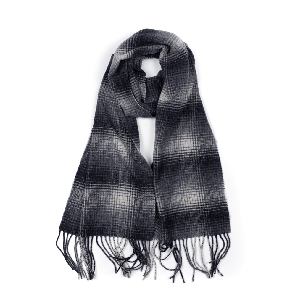 Foret FW26 Fringed scarf in grey check wool – No Man Walks Alone