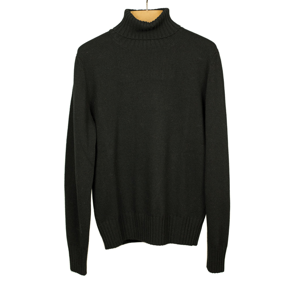 AAmintore turtleneck sweater in black fine gauge wool mix (restock)
