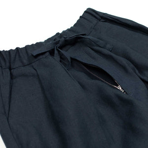 Pleated drawstring shorts in navy midweight linen