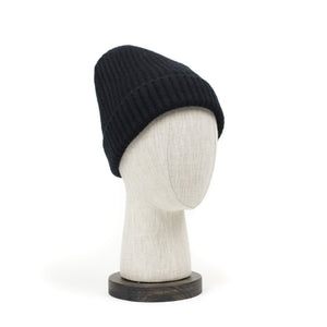 Ribbed hat in Black 4-ply Geelong wool