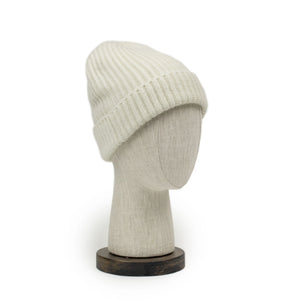 Ribbed hat in Ecru 4-ply Geelong wool