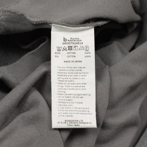 Soft cotton crewneck pocket tee in mid-grey