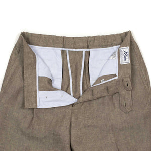 Exclusive single-pleated easy pants in brown linen