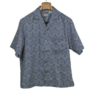 Camp collar shirt in Minamo Bassen check printed indigo linen