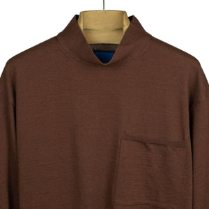 Short sleeve mock neck tee in brown wool and cotton knit