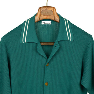 AAgar short sleeve knitted shirt in green cotton with white collar stripes