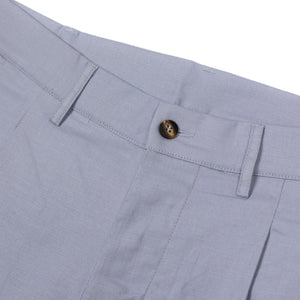Aaza pleated shorts in light blue linen cotton