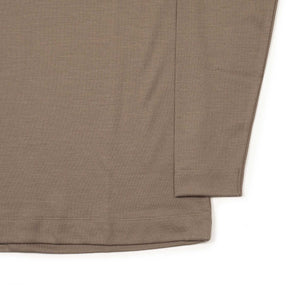 Turtleneck in taupe wool jersey