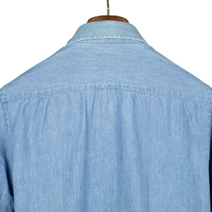 Buttoned collar shirt in Japanese washed cotton denim (restock)