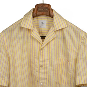 Camp collar short sleeve shirt in yellow cotton linen with red retro stripes