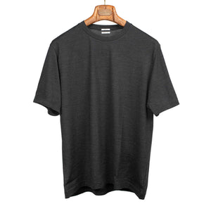 Short-sleeve t-shirt in black washable wool jersey