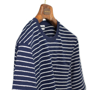 Crewneck t-shirt in navy and white striped cotton