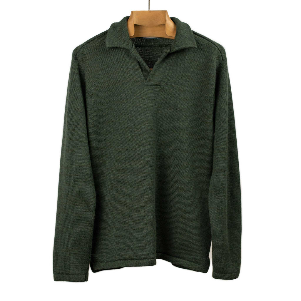 Inis Meain FW25 Long sleeve saddle shoulder polo in olive green marl ...