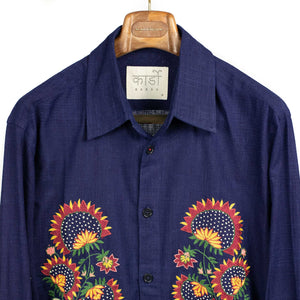 Luis shirt in indigo blue handwoven cotton with hand-embroidered flowers