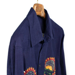 Luis shirt in indigo blue handwoven cotton with hand-embroidered flowers