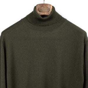 Mooncastle FW25 Lightweight turtleneck sweater in dark olive green