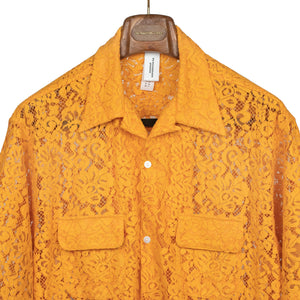 Open collar shirt in turmeric cotton floral lace
