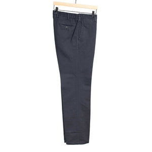 Flat-front trousers in navy medium-weight cotton/linen