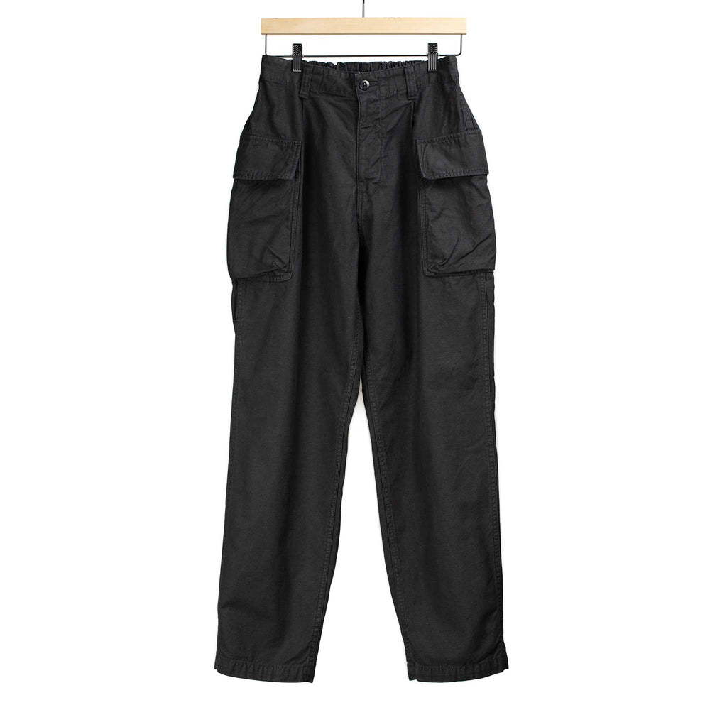 Sage de Cret FW25 Pegtop pleated cargo pants in black cotton and linen ...