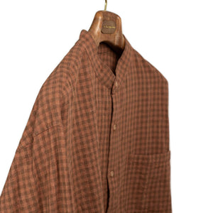 Relaxed band collar shirt in rust gingham check linen cotton