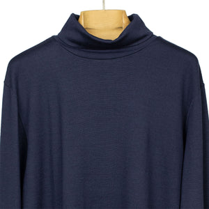 Turtleneck in navy blue washable wool jersey (restock)