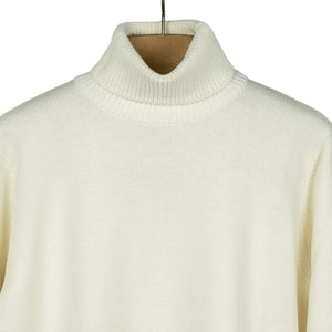 Rollneck sweater in ecru superfine merino wool (restock)