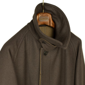Traveler Coat in brown extra fine reverse cloth melton wool