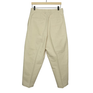 Long pleat tapered trousers in ivory paper and cotton