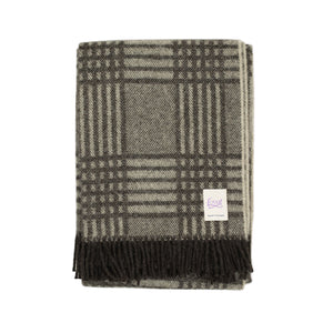 "Balta" throw blanket in natural grey plaid soft Shetland wool