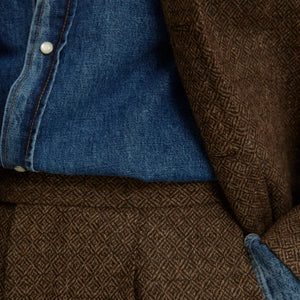 x Sartoria Carrara: Pleated trousers in brown undyed wool diamond tweed