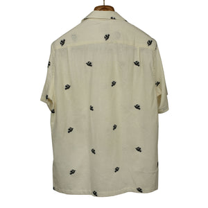 Philly camp collar shirt in ecru gauzy cotton with black embroideries