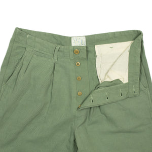 Pleated chinos in faded olive cotton linen
